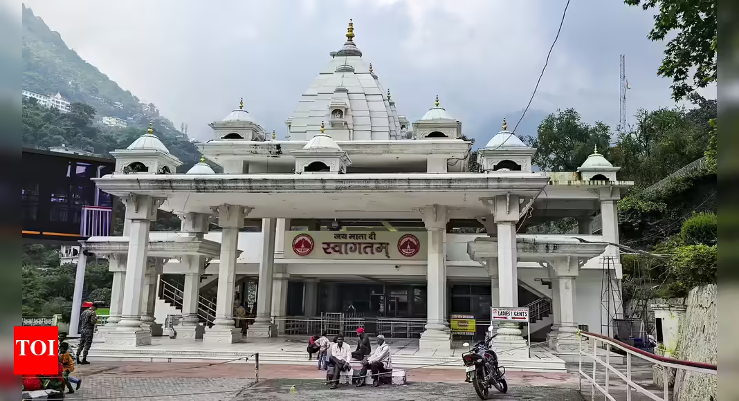 Vaishno Devi Yatra Faces 20 Lakh Pilgrim Drop: Pahalgam Attack, Floods, and Operations Hit Tourism Hard