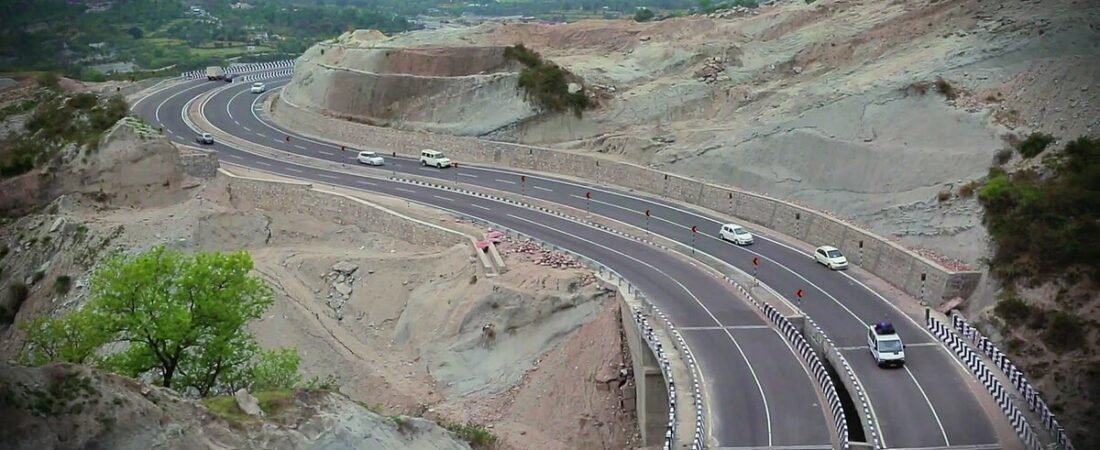 Jammu-Srinagar Highway Fully Reopens After Landslide Closures: Traffic Flows Smoothly on NH-44