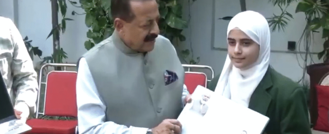 Union Minister Dr. Jitendra Singh Gifts Laptops to Top Girl Students: A Diwali Boost for Education in Jammu