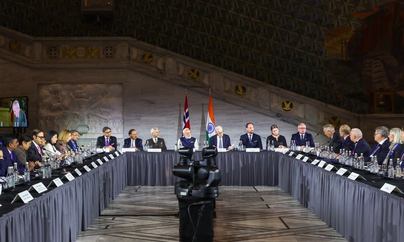 PM Modi Attends India-Norway Business and Research Summit in Oslo