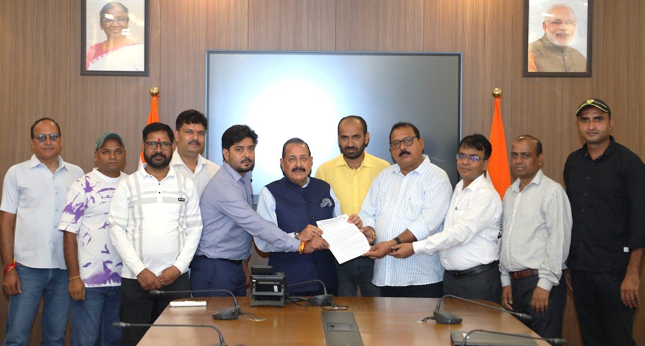 Armed Forces Civilian Employees’ Delegation Meets Union Minister Dr. Jitendra Singh Over Service Matters