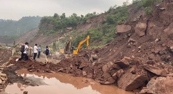 Jammu-Srinagar National Highway Remains Closed Amid Major Restoration and Widening Work