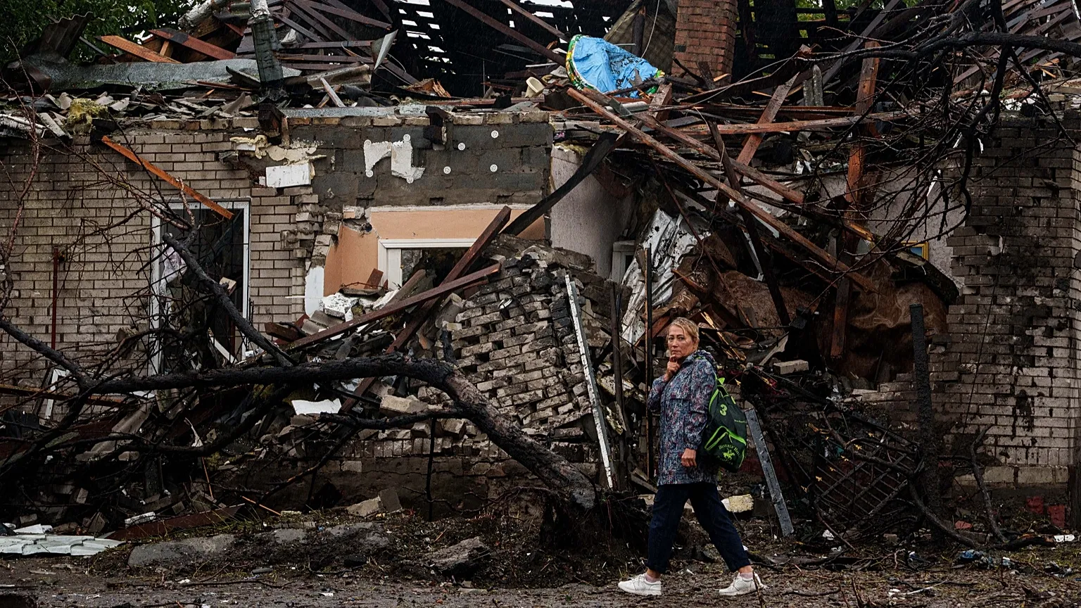7 Dead as Russia and Ukraine Exchange Deadly Strikes Amid Intensifying Aerial War
