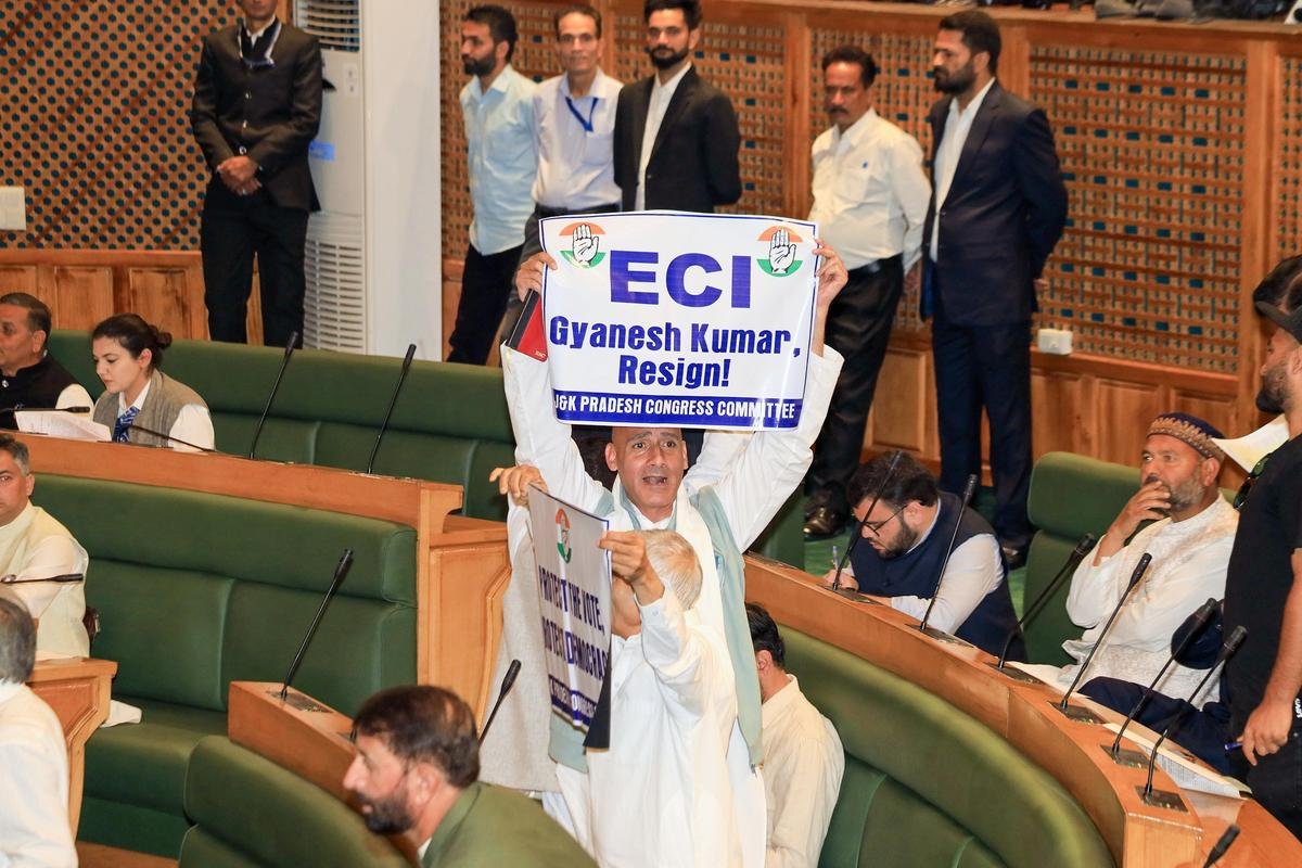 Congress MLAs Protest Against CEC Gyanesh Kumar in J&K Assembly, Demand Resignation