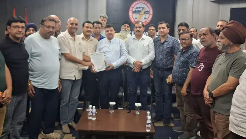 Ambphalla-Roop Nagar Traders Meet CCI President Over Proposed Flyover Concerns