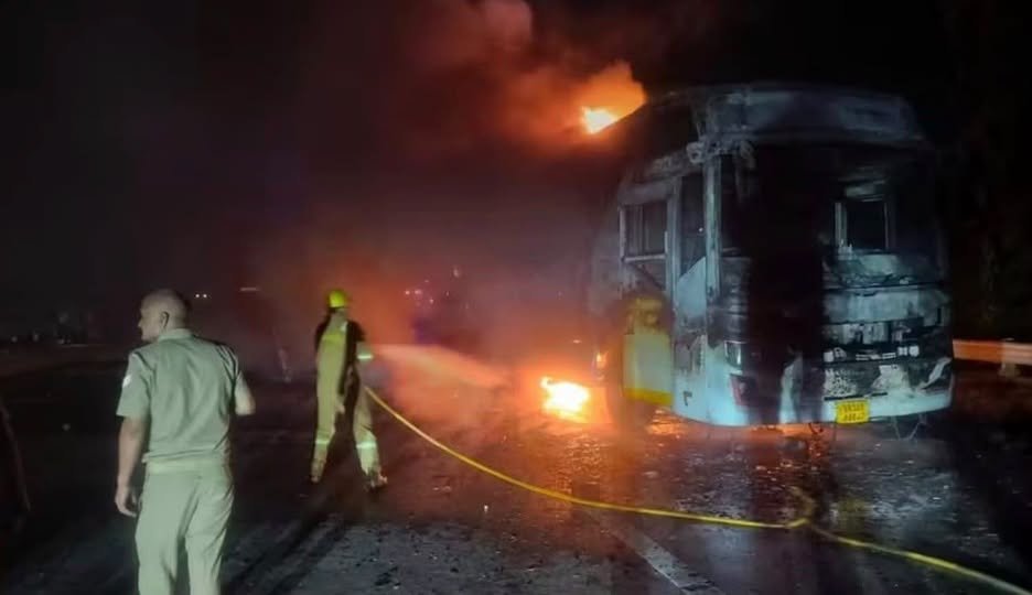 9 Killed, 20 Rescued as Private Sleeper Bus Catches Fire on Yamuna Expressway in Greater Noida