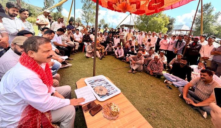 MLA Mankotia Holds Public Darbar to Address General Grievances, Brings Administration to Doorsteps
