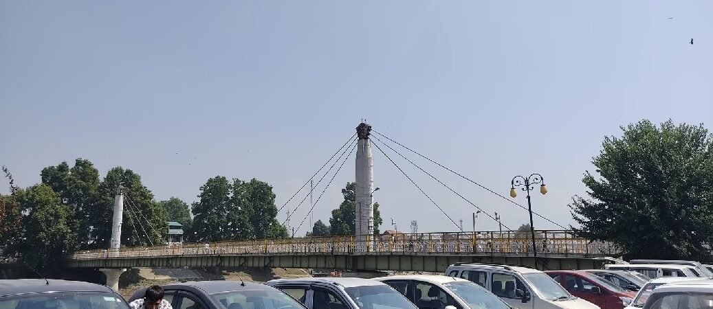 J&K Parking Policy 2026 Remains on Paper Amidst Growing Traffic Chaos