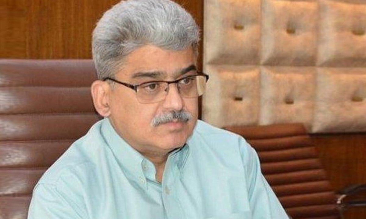 Chief Secretary Atal Dulloo Reviews Progress on Solarization of Houses and Government Buildings in J&K
