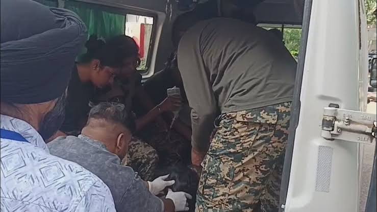 BSF Woman Constable Critically Injured by Gunshot From Own Service Rifle in R.S. Pura Sector