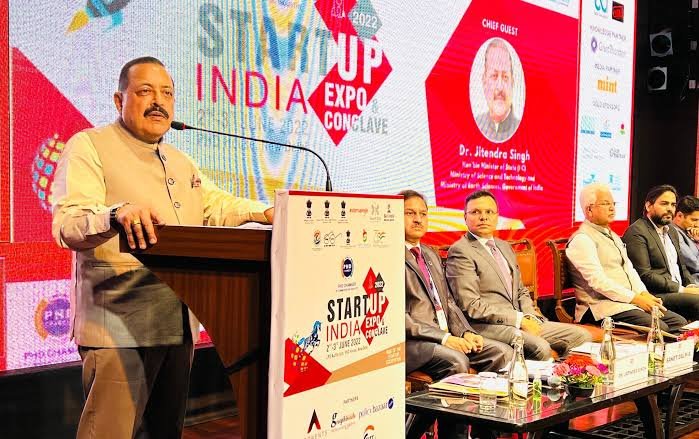Dr. Jitendra Singh Visits ESTIC 2026 Exhibition; Reaffirms Govt Facilitation to Link Start-Ups with Industry