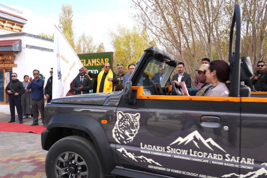 LG VK Saxena Flags Off India’s First High-Altitude Snow Leopard Safari in Ladakh